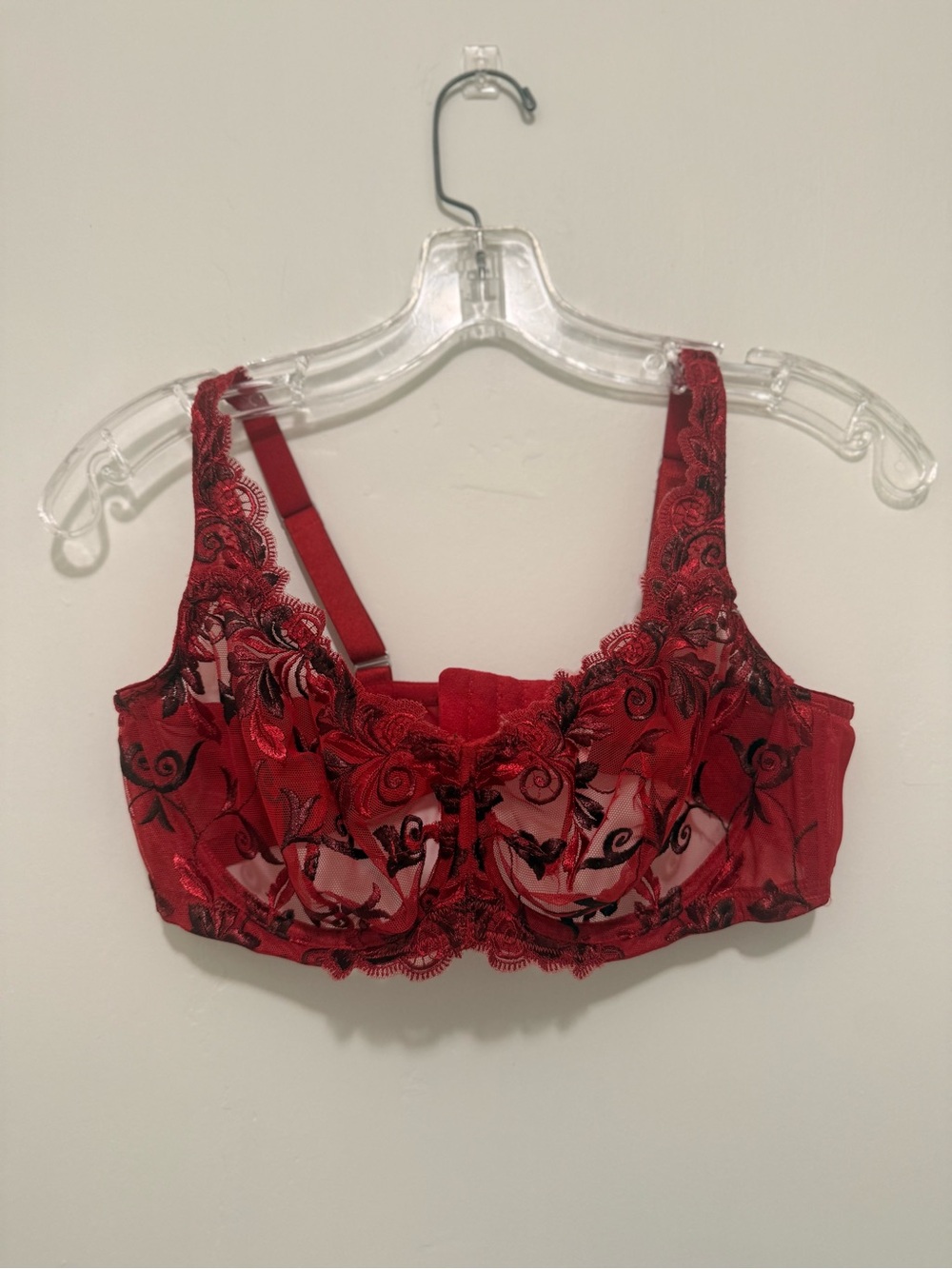 Soma 38C Red Sensuous Lace unlined Red